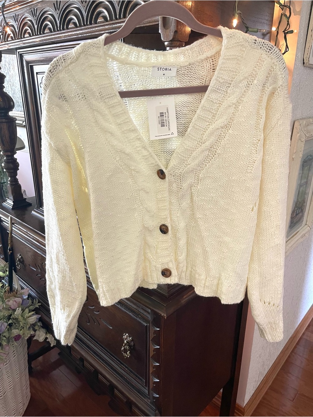 Storia Ivory Cable Knit Button-Front Cropped Cardigan